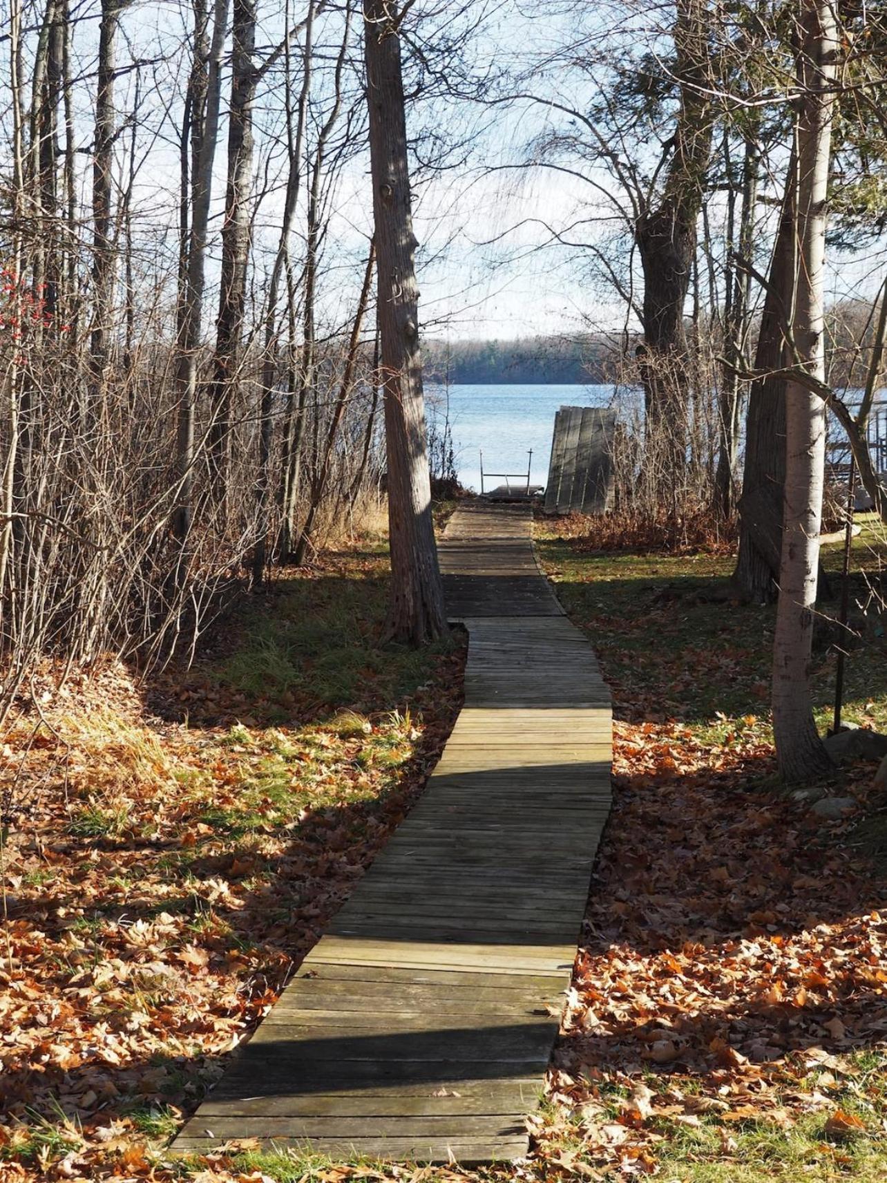 The Green Lake Getaway - Shared Lake Access! Interlochen Buitenkant foto